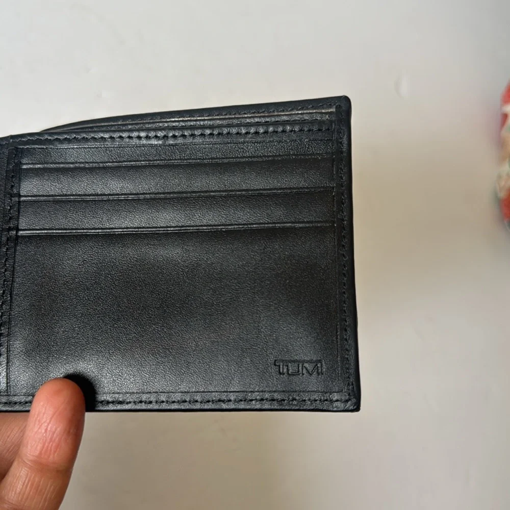 Tumi men’s wallet